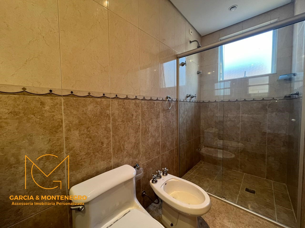Imagem Apartamento com 3 Quartos para Alugar, 130 m²em Gonzaga - Santos