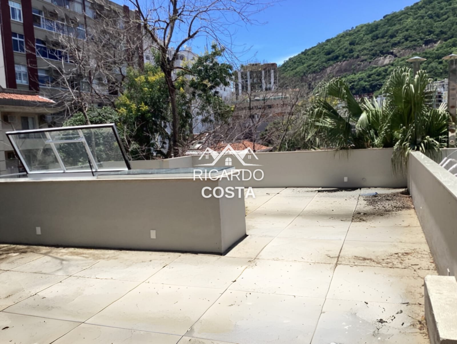 Imagem Cobertura com 2 Quartos à Venda ou Locação, 190 m² em Humaitá - Rio de Janeiro Imagem Cobertura com 2 Quartos à Venda ou Locação, 190 m² em Humaitá - Rio de Janeiro