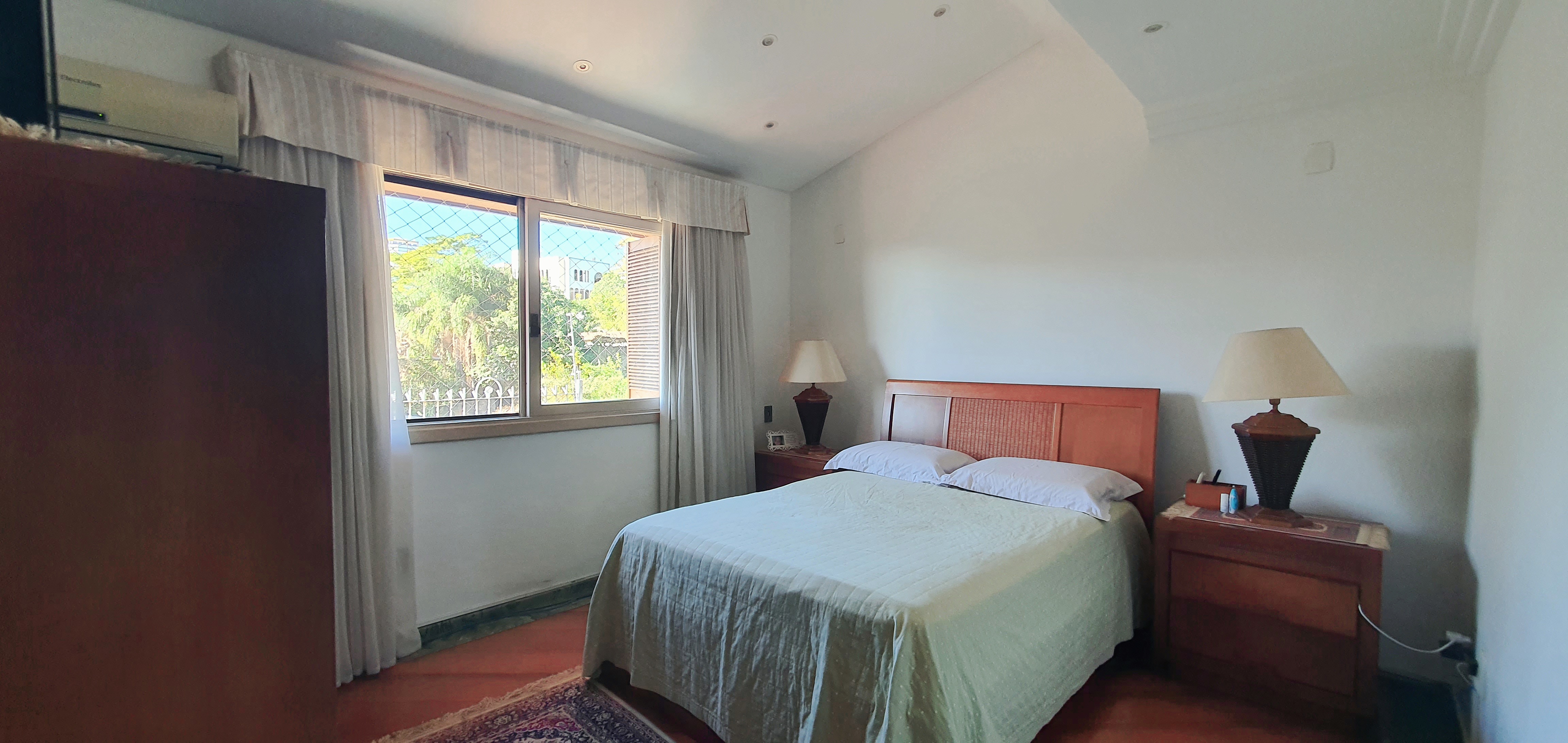 Imagem Casa de Condomínio com 3 Quartos à Venda, 340 m²em Menino Deus - Porto Alegre Imagem Casa de Condomínio com 3 Quartos à Venda, 340 m²em Menino Deus - Porto Alegre