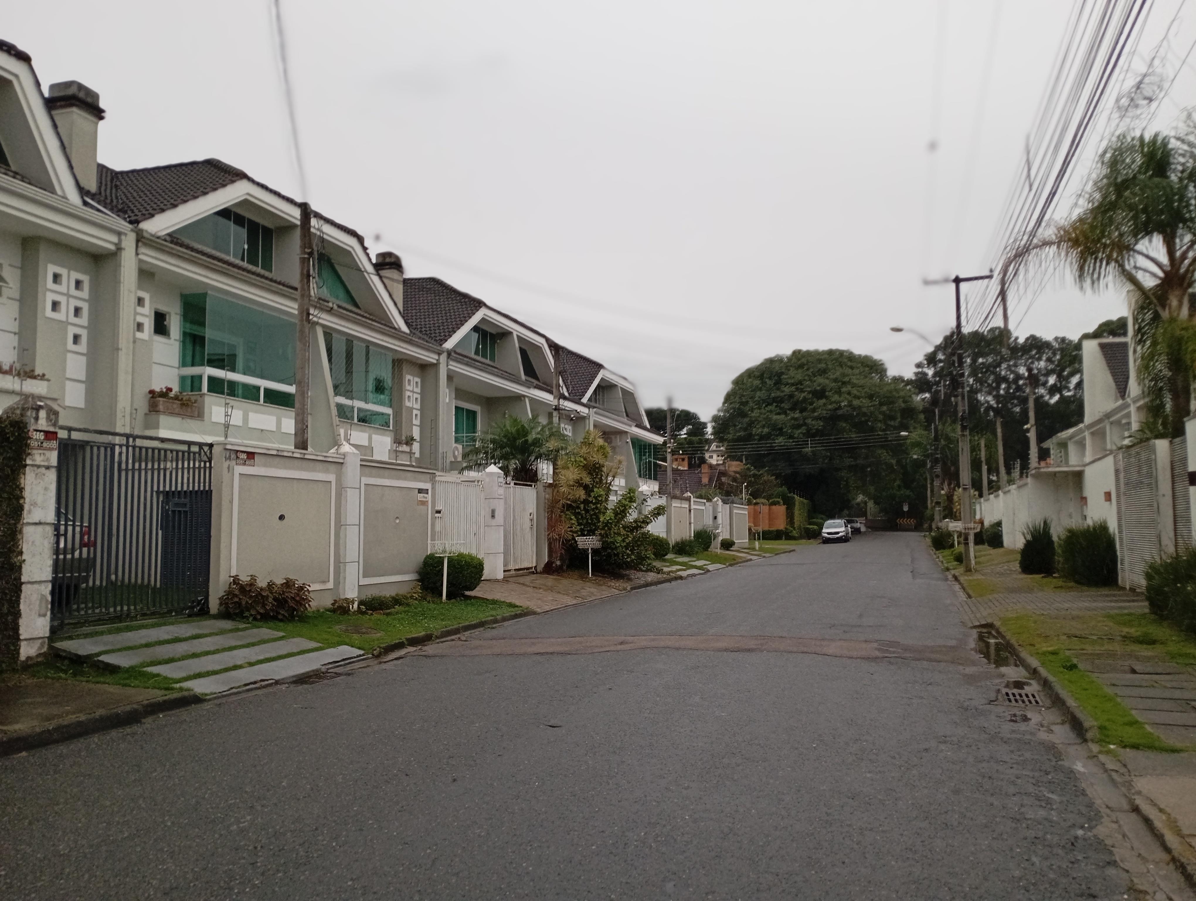 Imagem Terreno à Venda, 384 m² em Campina do Siqueira - Curitiba Imagem Terreno à Venda, 384 m² em Campina do Siqueira - Curitiba