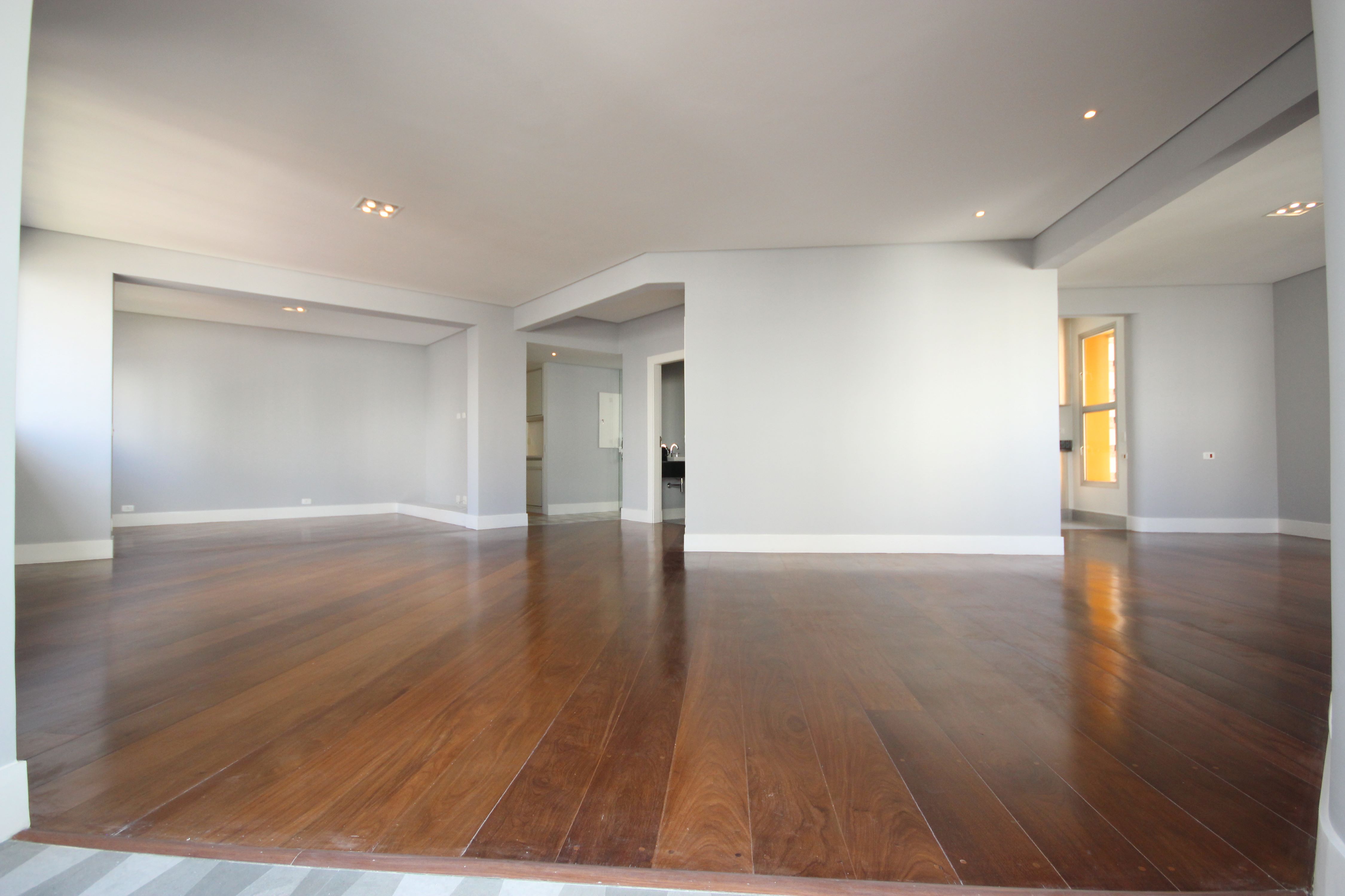 Apartamento com 3 Quartos à Venda, 244 m² em Vila Uberabinha - São Paulo