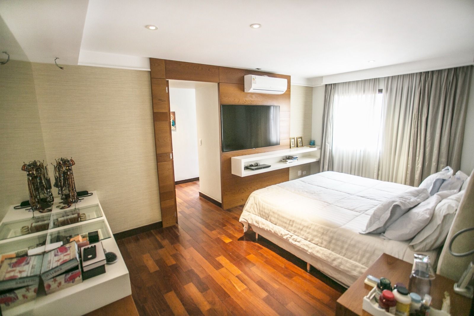 Imagem Apartamento com 3 Quartos à Venda, 290 m²em Aclimação - São Paulo