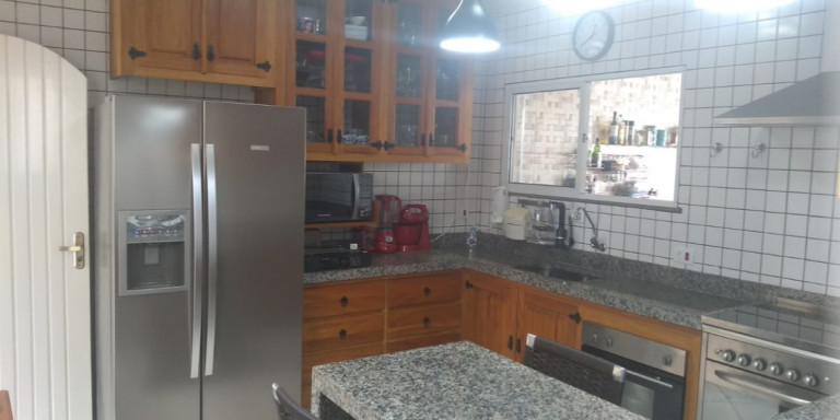 Imagem Sobrado com 3 Quartos à Venda, 217 m² em Arpoador - Peruíbe Imagem Sobrado com 3 Quartos à Venda, 217 m² em Arpoador - Peruíbe