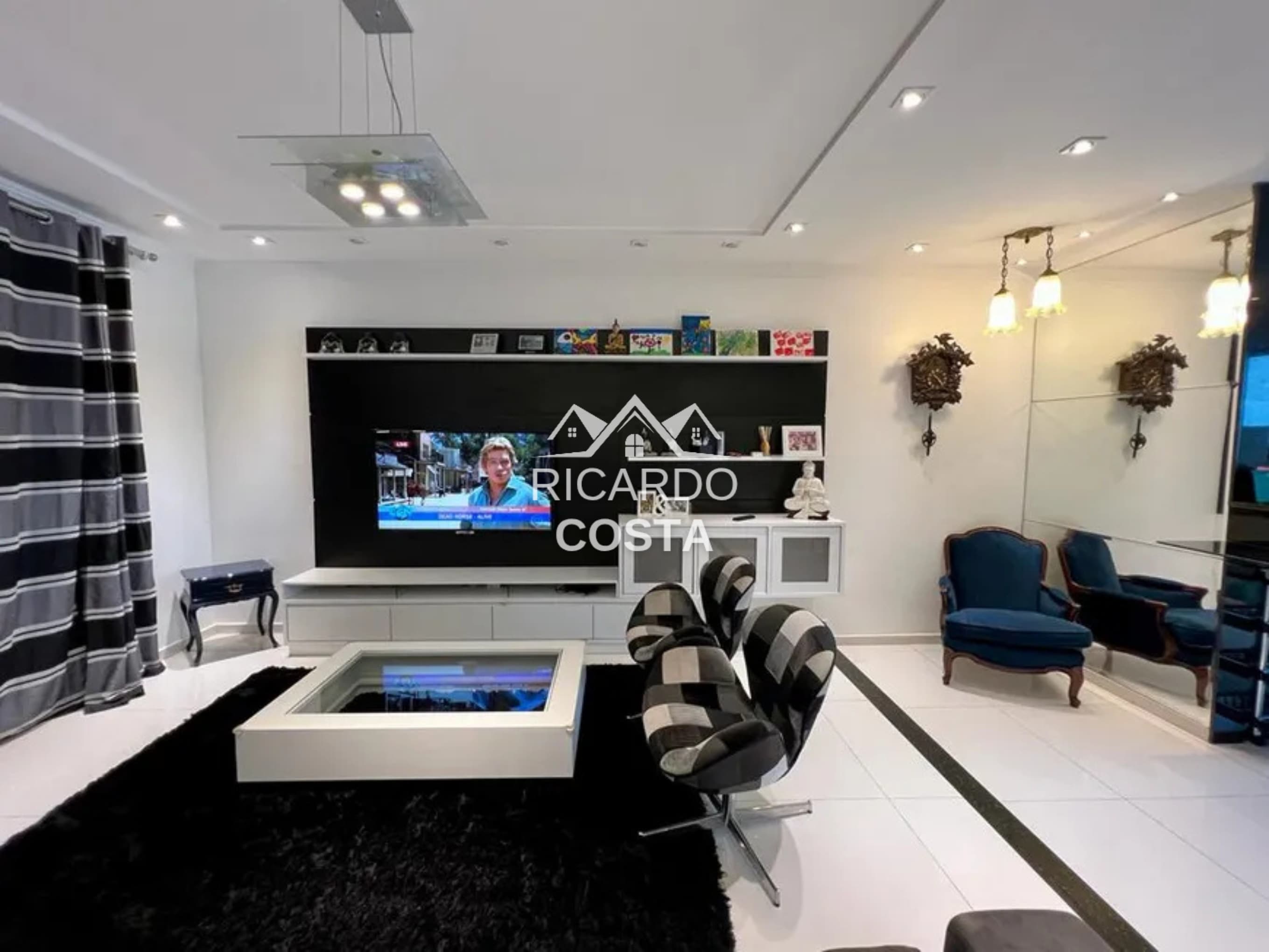 Imagem Casa de Condomínio com 3 Quartos à Venda ou Locação, 310 m² em Jacarepaguá - Rio de Janeiro Imagem Casa de Condomínio com 3 Quartos à Venda ou Locação, 310 m² em Jacarepaguá - Rio de Janeiro
