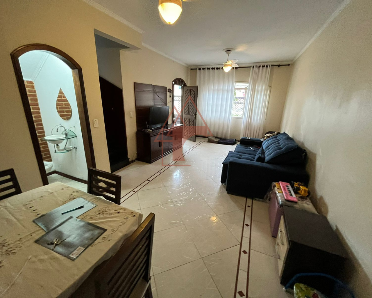 Sobrado com 4 Quartos à Venda, 162 m² em Vila Ponte Nova - Cubatão