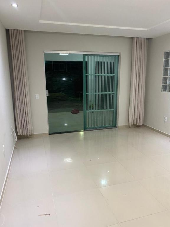 Imagem Casa com 4 Quartos à Venda ou Locação, 180 m²em Barra de Jangada - Jaboatão dos Guararapes Imagem Casa com 4 Quartos à Venda ou Locação, 180 m²em Barra de Jangada - Jaboatão dos Guararapes