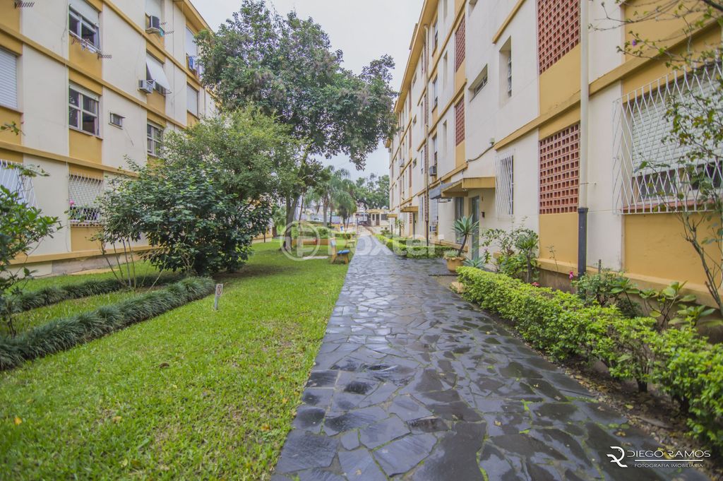 Imagem Apartamento com 2 Quartos à Venda, 63 m²em Passo da Areia - Porto Alegre