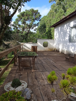 Imagem Chácara com 8 Quartos à Venda,  em Jardim Santa Vitória (Canguera) - São Roque