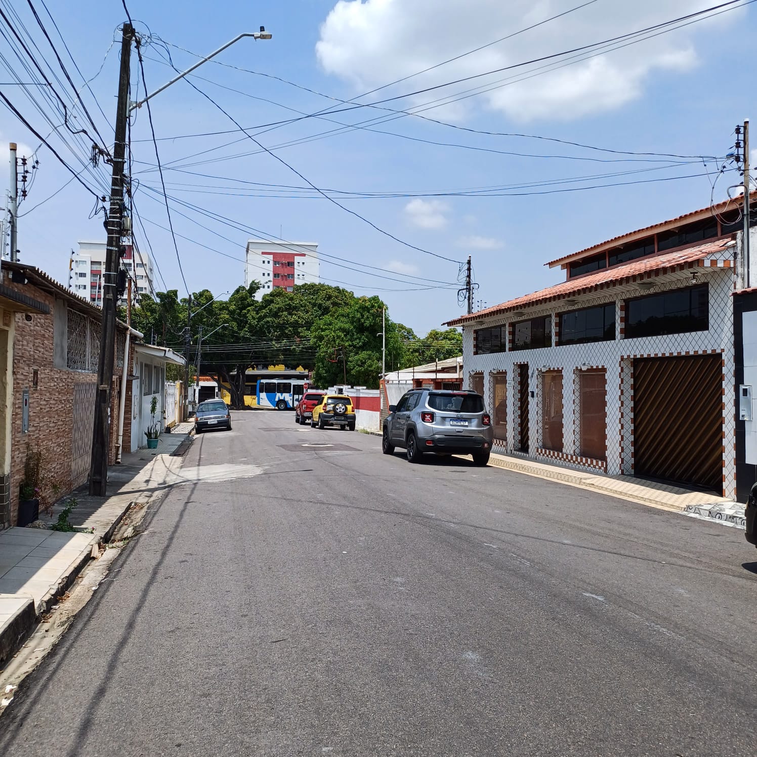 Imagem Casa com 4 Quartos à Venda, 263 m²em Dom Pedro I - Manaus Imagem Casa com 4 Quartos à Venda, 263 m²em Dom Pedro I - Manaus