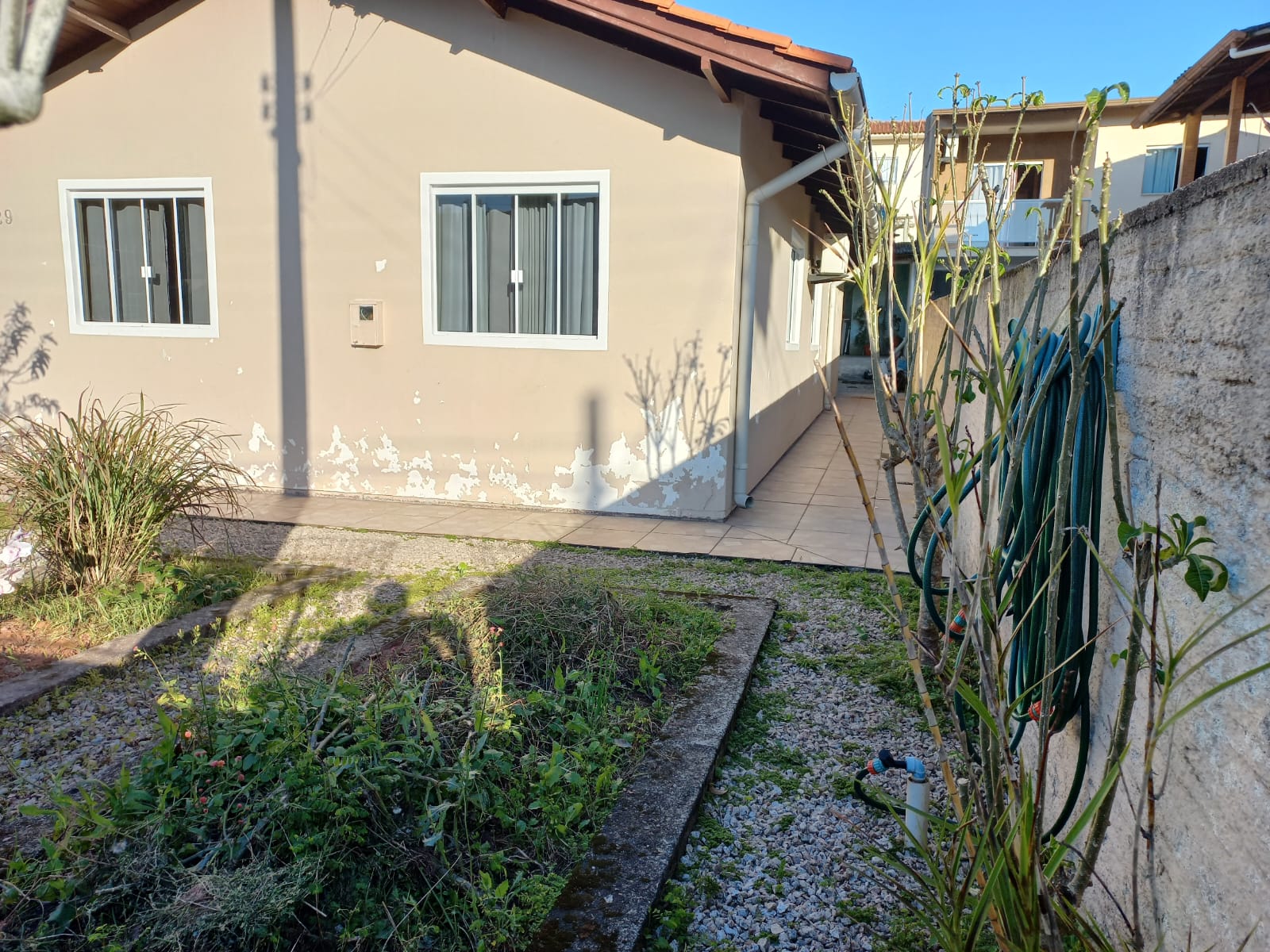 Imagem Casa com 3 Quartos à Venda, 160 m²em Fundos - Biguaçu
