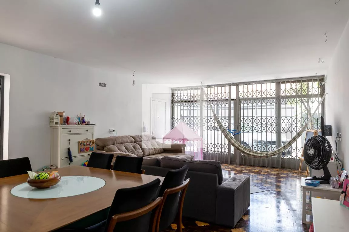 Imagem Casa com 4 Quartos à Venda, 257 m²em Vila Gumercindo - São Paulo Imagem Casa com 4 Quartos à Venda, 257 m²em Vila Gumercindo - São Paulo