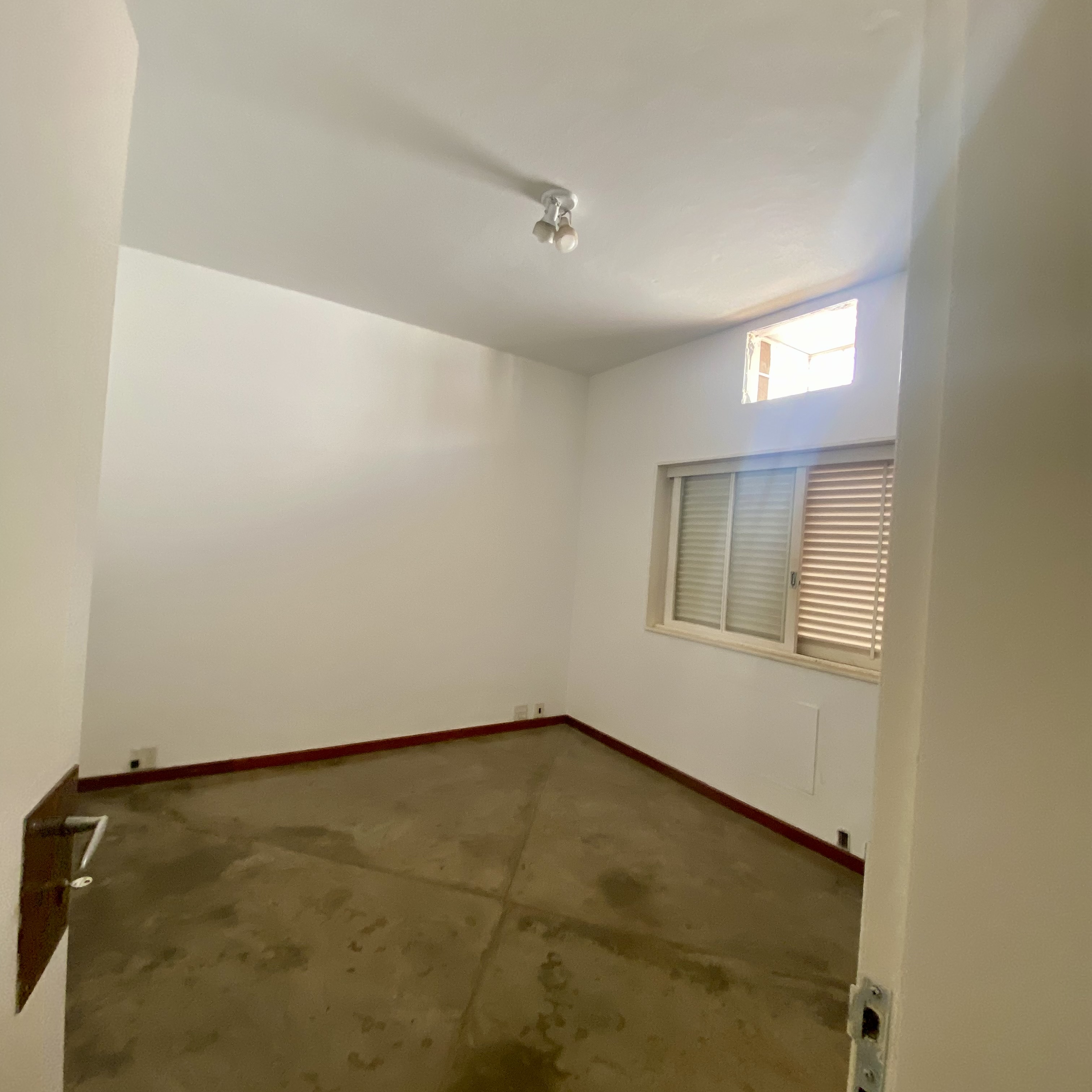 Imagem Sala Comercial à Venda, 200 m² em Nova Redentora - São José do Rio Preto Imagem Sala Comercial à Venda, 200 m² em Nova Redentora - São José do Rio Preto