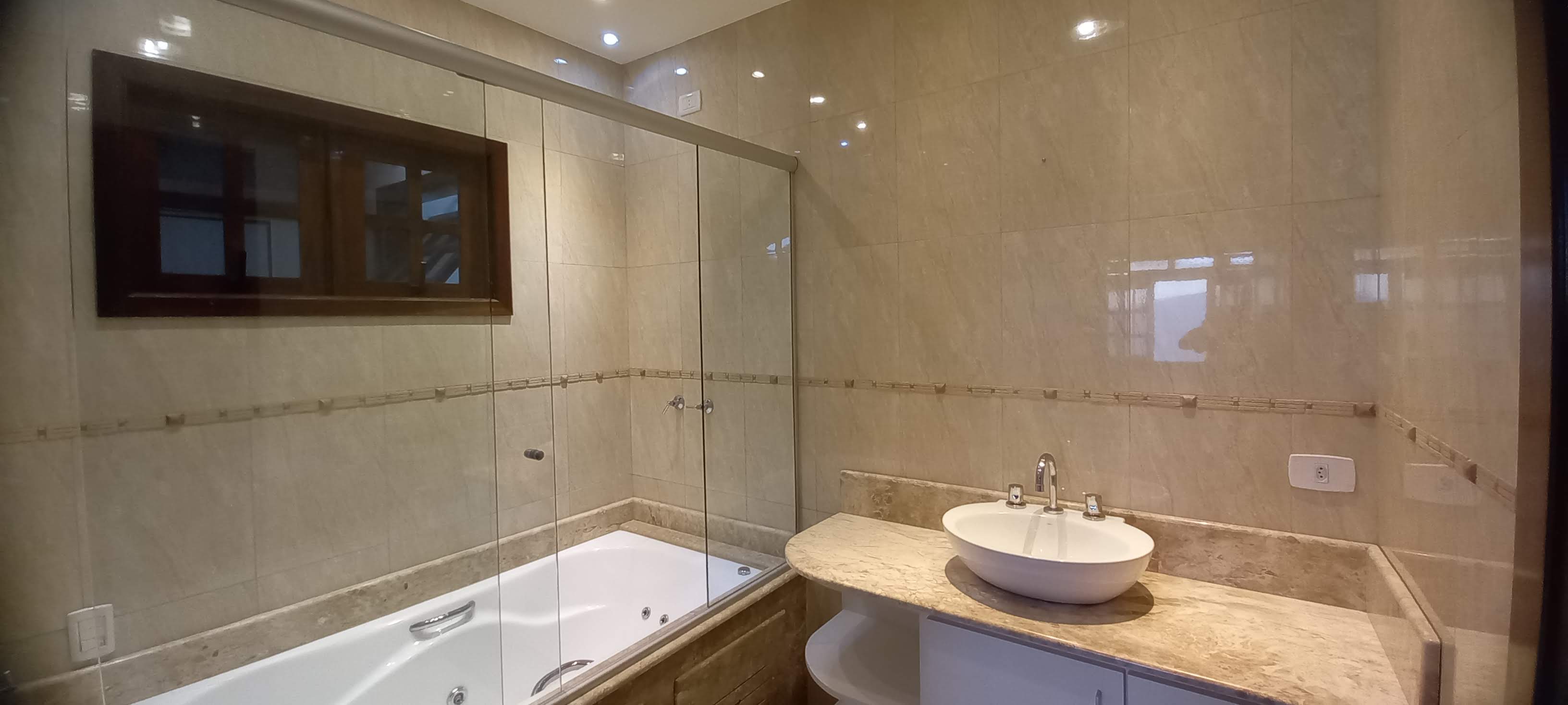 Imagem Casa com 4 Quartos à Venda, 150 m² em Aviação - São José dos Pinhais Imagem Casa com 4 Quartos à Venda, 150 m² em Aviação - São José dos Pinhais