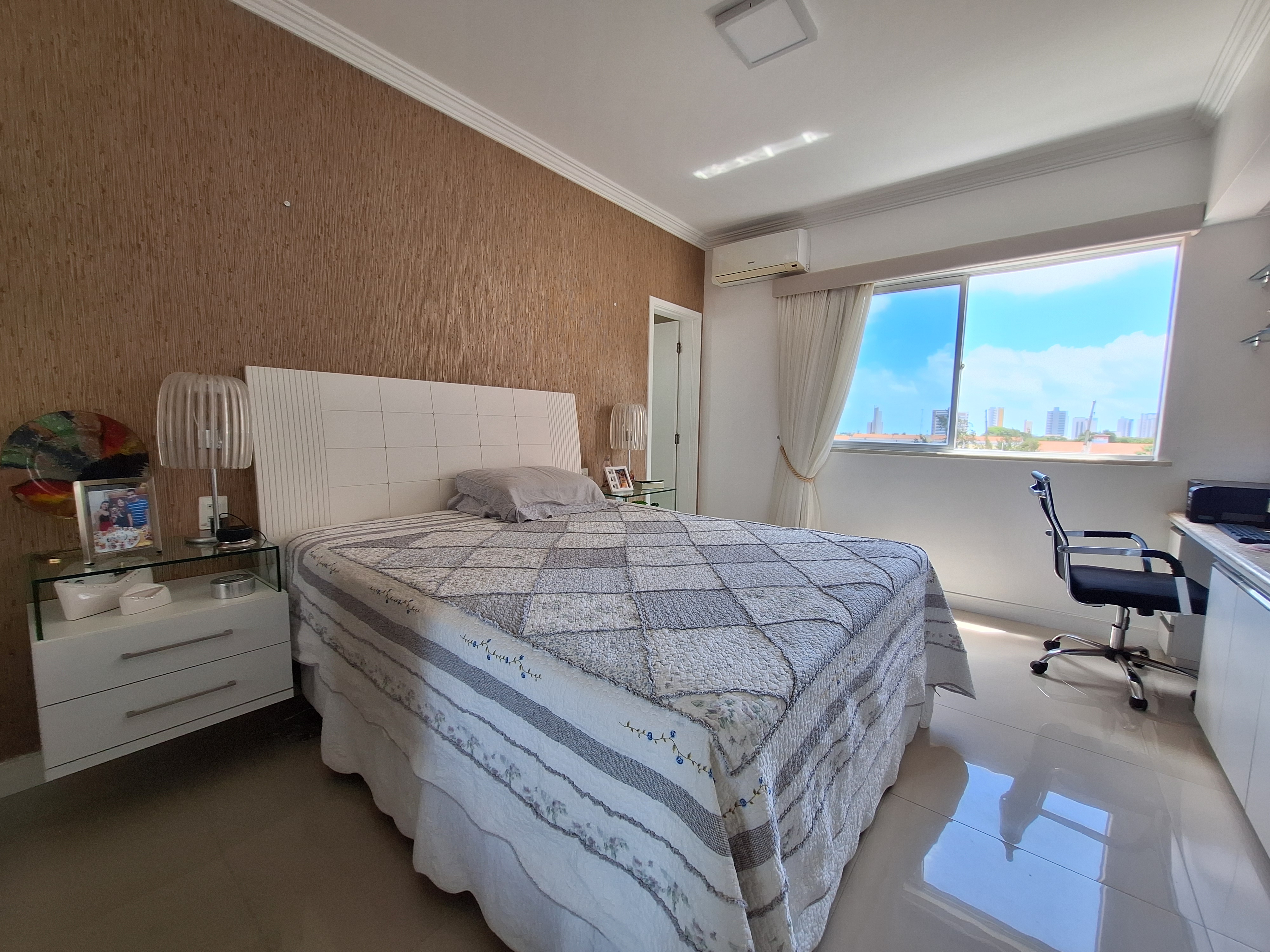 Imagem Apartamento com 3 Quartos à Venda, 105 m²em Centro - Fortaleza Imagem Apartamento com 3 Quartos à Venda, 105 m²em Centro - Fortaleza