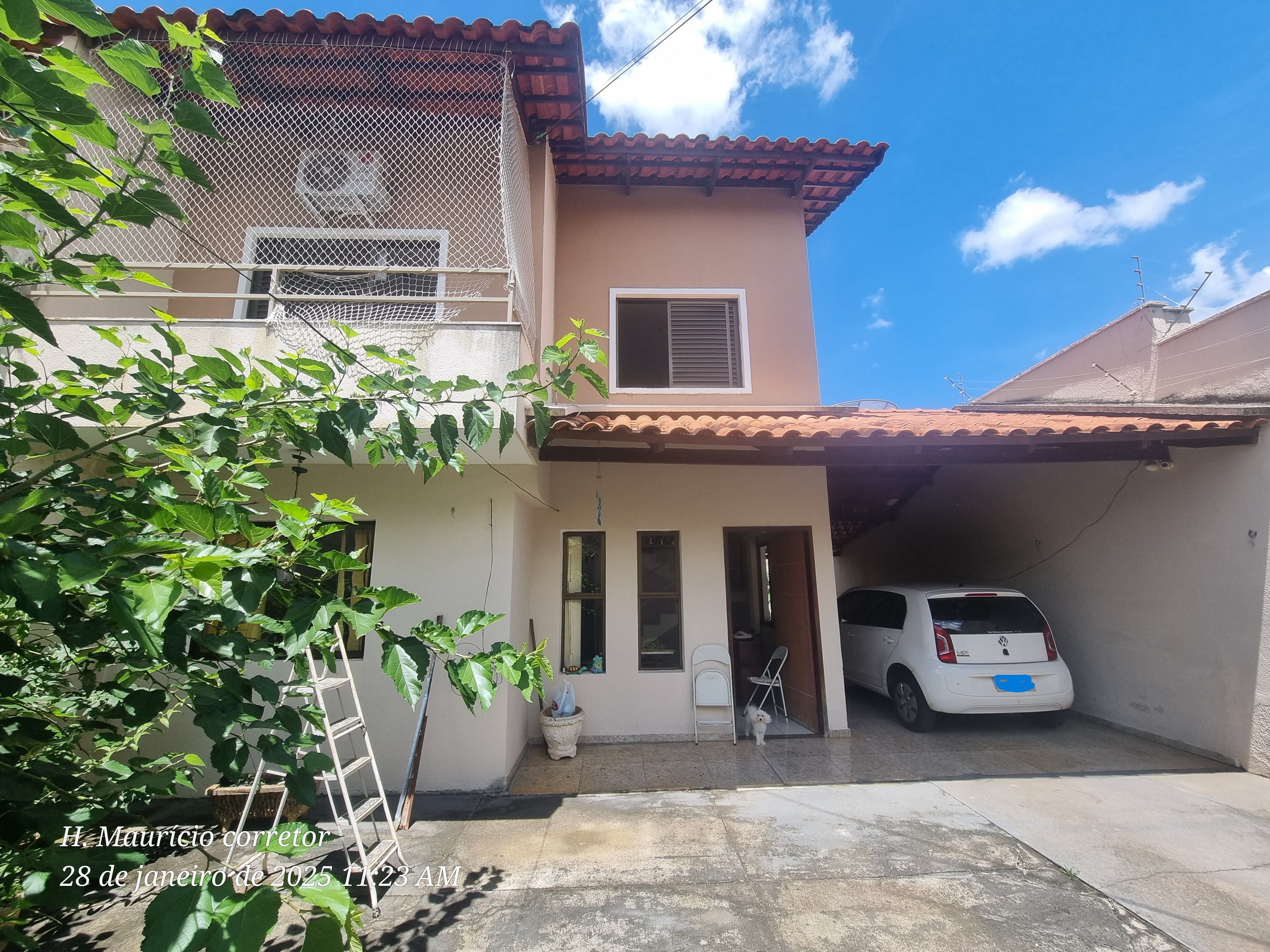 Imagem Sobrado com 4 Quartos à Venda, 143 m² em Setor Jaó - Goiânia Imagem Sobrado com 4 Quartos à Venda, 143 m² em Setor Jaó - Goiânia