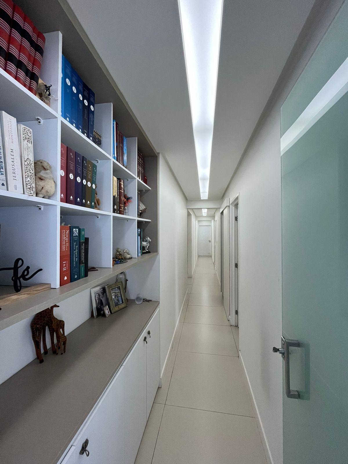 Imagem Apartamento com 4 Quartos à Venda, 207 m²em Candeias - Jaboatão doa guararapes Imagem Apartamento com 4 Quartos à Venda, 207 m²em Candeias - Jaboatão doa guararapes