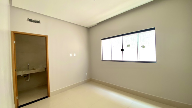 Imagem Casa de Condomínio com 4 Quartos à Venda,  em Setor Habitacional Vicente Pires - Brasília