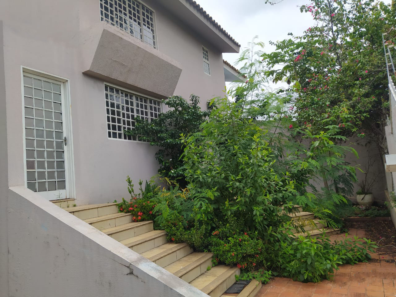 Imagem Casa de Condomínio com 3 Quartos à Venda, 200 m²em Jardim Ana Lúcia - Goiânia