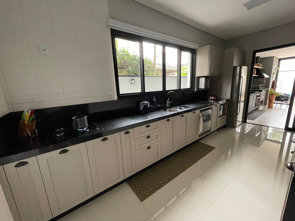 Imagem Casa de Condomínio com 3 Quartos à Venda, 220 m²em Medeiros - Jundiaí