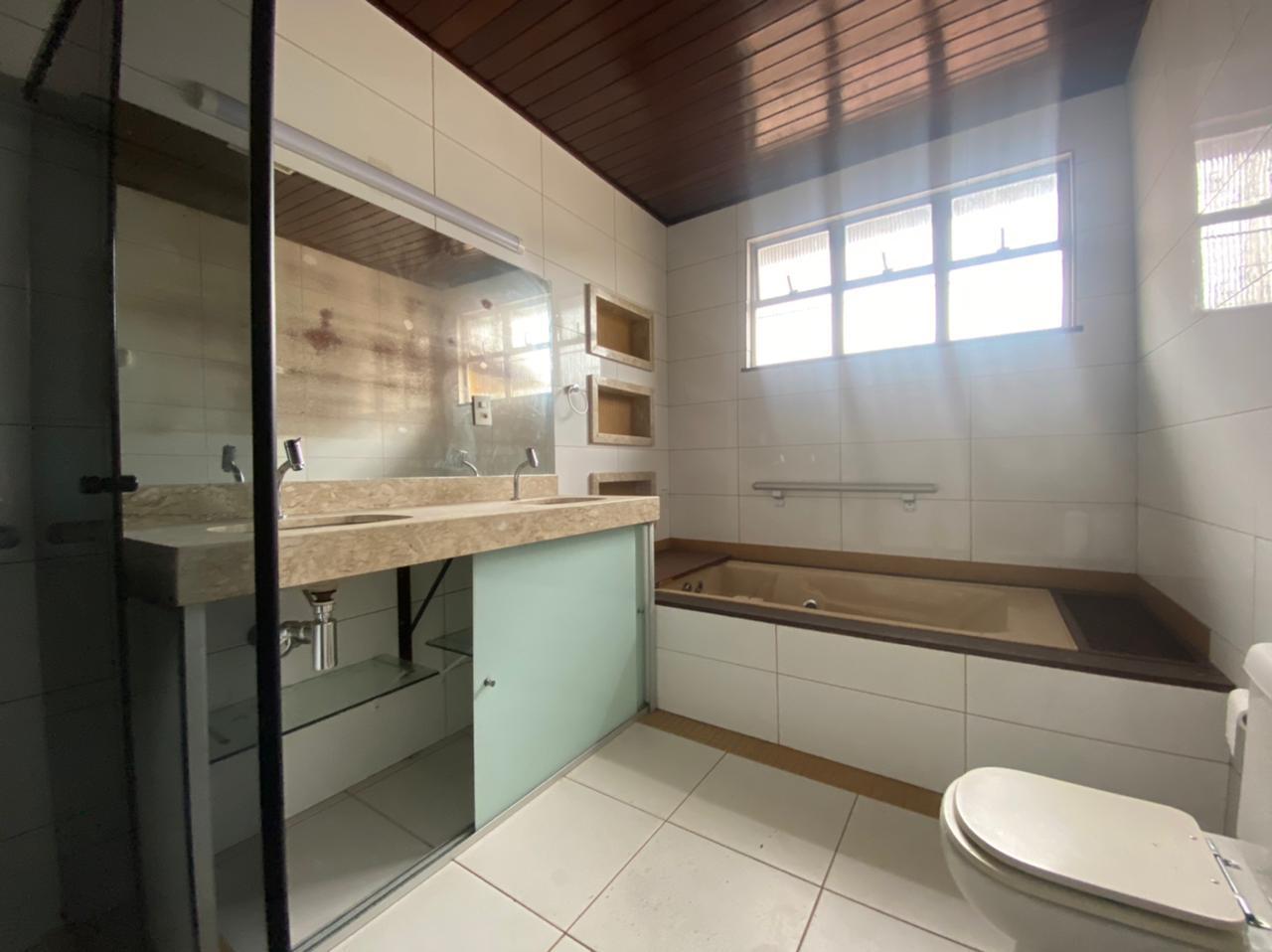 Imagem Casa com 5 Quartos à Venda, 238 m²em Cidade Velha - Belém Imagem Casa com 5 Quartos à Venda, 238 m²em Cidade Velha - Belém