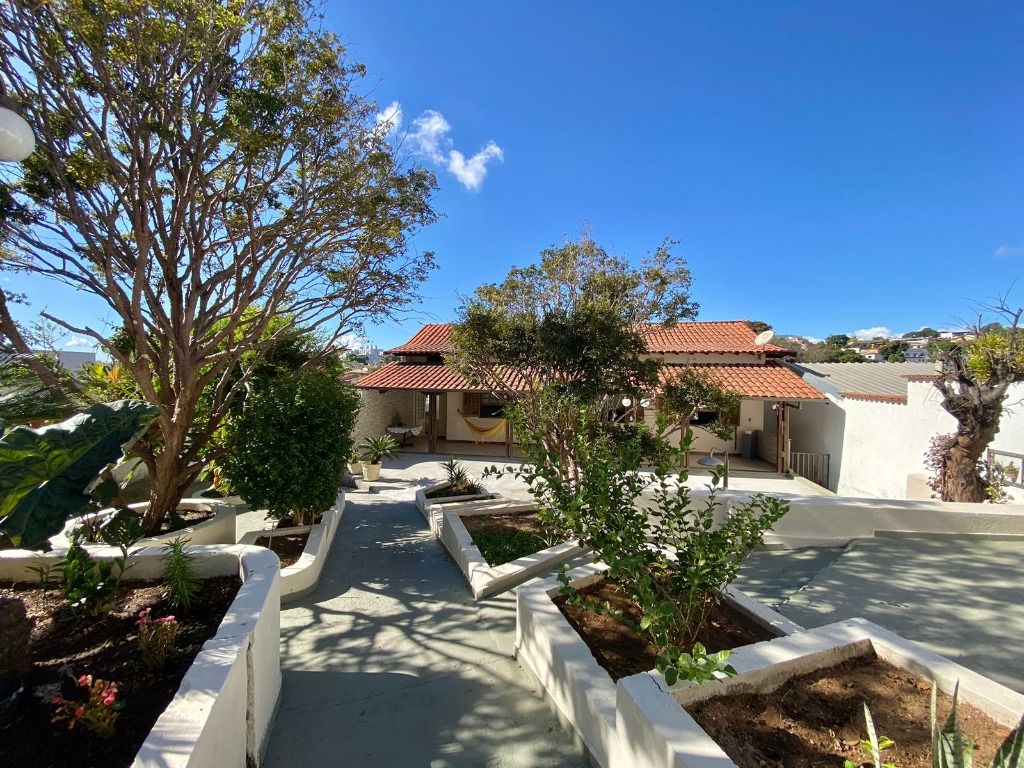 Imagem Casa com 3 Quartos à Venda, 250 m² em Santa Mônica - Belo Horizonte Imagem Casa com 3 Quartos à Venda, 250 m² em Santa Mônica - Belo Horizonte