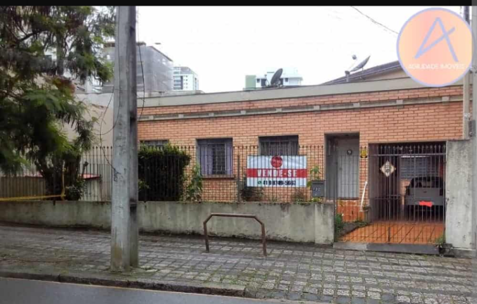 Imagem Casa com 3 Quartos à Venda, 193 m² em Água Verde - Curitiba