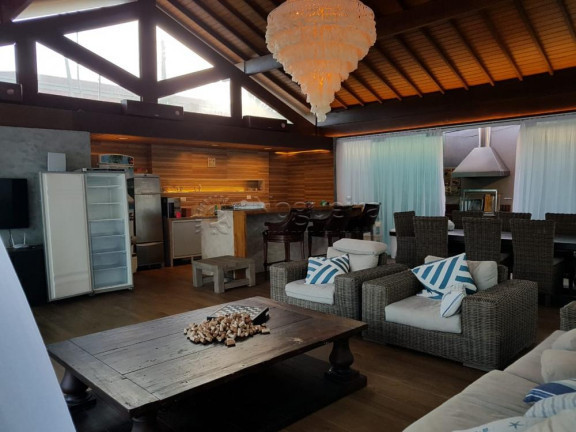 Imagem Casa com 10 Quartos à Venda, em Porto de Galinhas - Ipojuca Imagem Casa com 10 Quartos à Venda, em Porto de Galinhas - Ipojuca