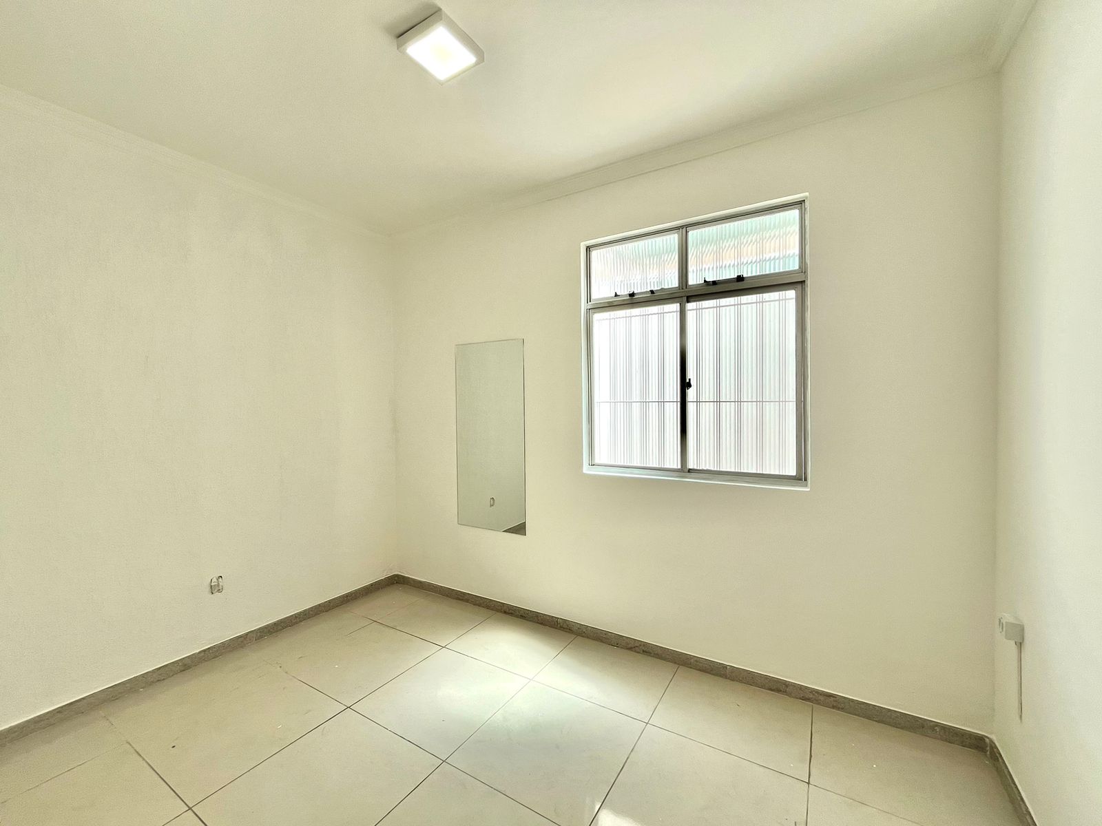 Imagem Casa com 4 Quartos à Venda, 220 m²em Rio Branco - Belo Horizonte Imagem Casa com 4 Quartos à Venda, 220 m²em Rio Branco - Belo Horizonte