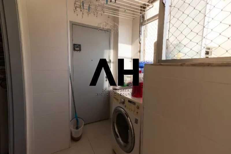 Imagem Apartamento com 3 Quartos à Venda, 110 m²em Santa Rosa - Niterói Imagem Apartamento com 3 Quartos à Venda, 110 m²em Santa Rosa - Niterói