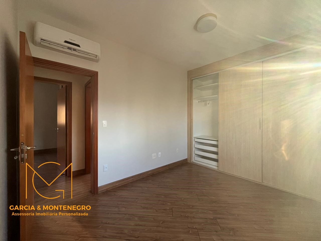 Imagem Apartamento com 3 Quartos para Alugar, 130 m²em Gonzaga - Santos