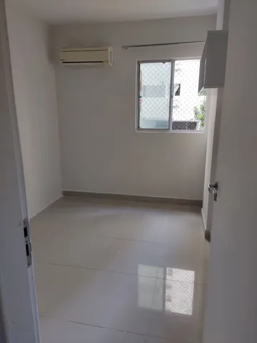 Imagem Apartamento com 3 Quartos à Venda, 70 m²em Torre - Recife