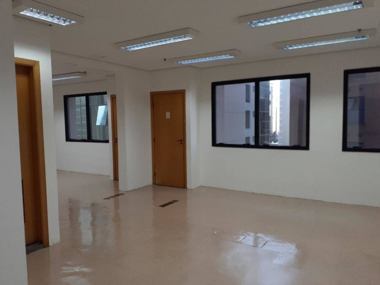 Imagem Sala Comercial para Alugar, 74 m² em Vila Olímpia - São Paulo
