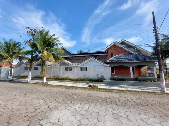 Imagem Casa com 2 Quartos à Venda, 115 m² em Centro - Peruíbe
