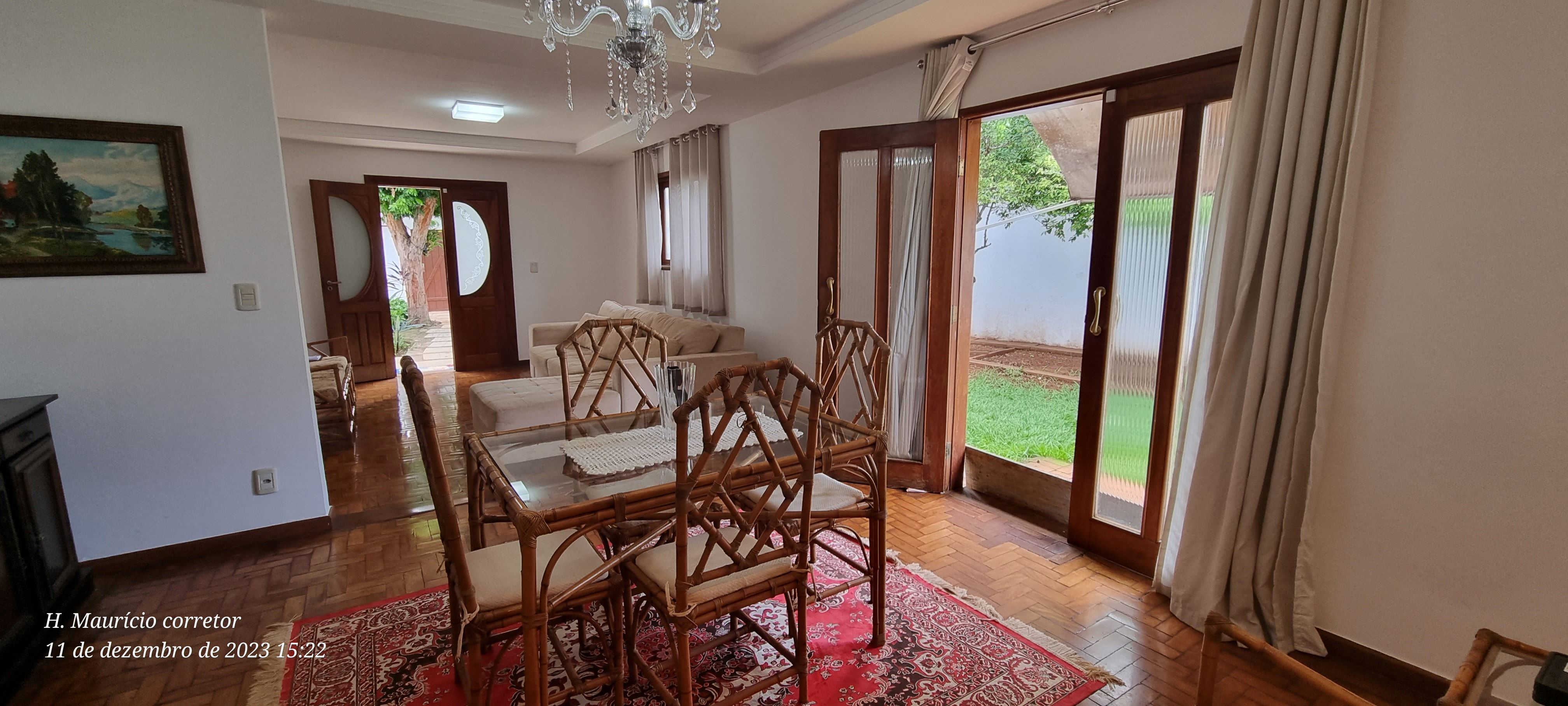 Imagem Casa com 4 Quartos à Venda, 240 m²em Setor Jaó - Goiânia Imagem Casa com 4 Quartos à Venda, 240 m²em Setor Jaó - Goiânia