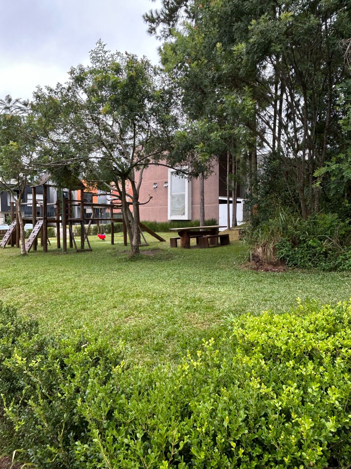 Casa de Condomínio com 3 Quartos à Venda, 214 m² em Santa Cândida - Curitiba