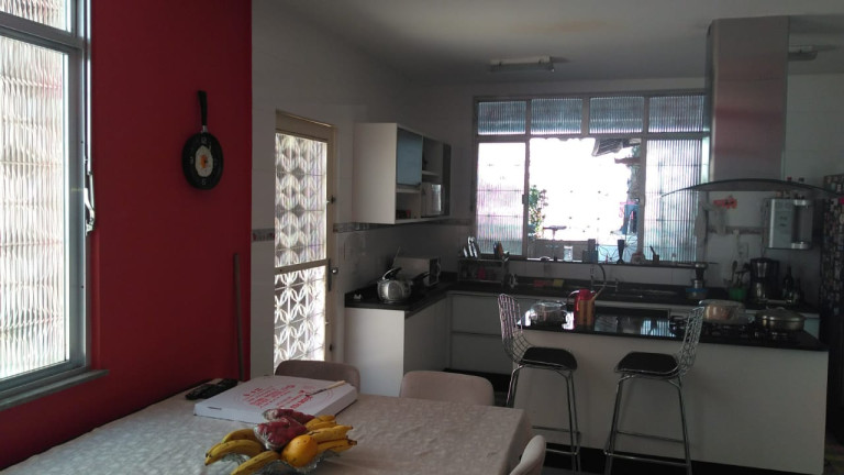Imagem Casa com 4 Quartos à Venda, 550 m² em Vila Valqueire - Rio de Janeiro