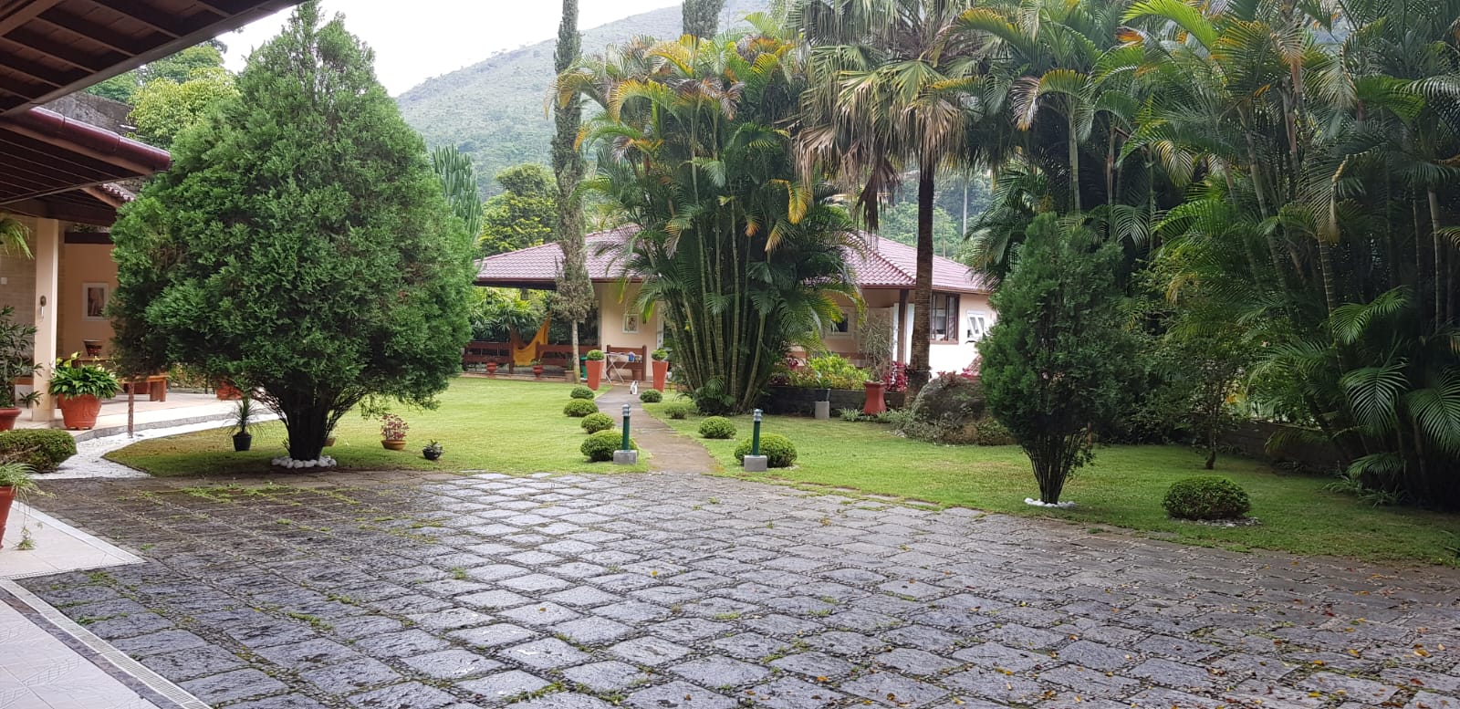 Imagem Casa de Condomínio com 9 Quartos à Venda, 520 m² em Itaipava - Petrópolis Imagem Casa de Condomínio com 9 Quartos à Venda, 520 m² em Itaipava - Petrópolis