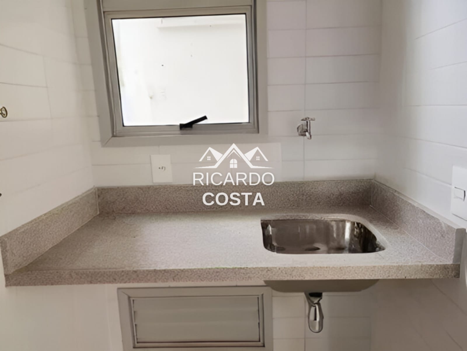 Imagem Cobertura com 2 Quartos à Venda ou Locação, 190 m² em Humaitá - Rio de Janeiro Imagem Cobertura com 2 Quartos à Venda ou Locação, 190 m² em Humaitá - Rio de Janeiro