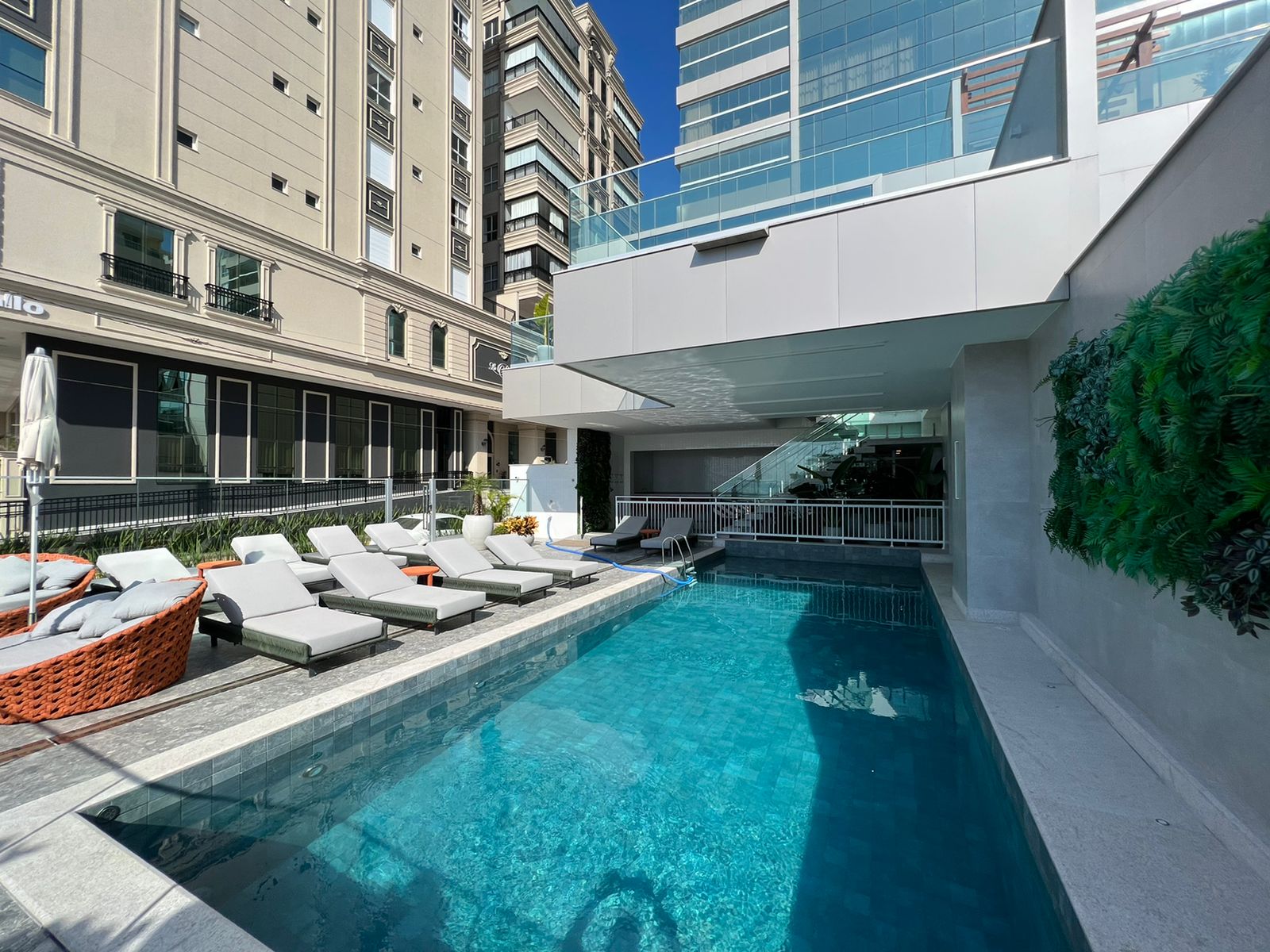 Imagem Apartamento com 4 Quartos à Venda, 202 m² em Meia Praia - Itapema