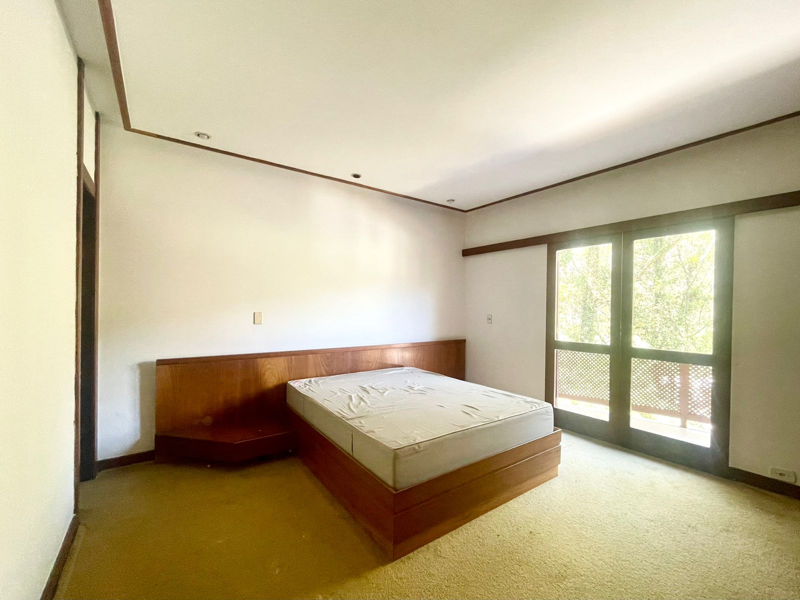 Imagem Casa de Condomínio com 4 Quartos à Venda ou Locação, 187 m² em Granja Guarani - Teresópolis