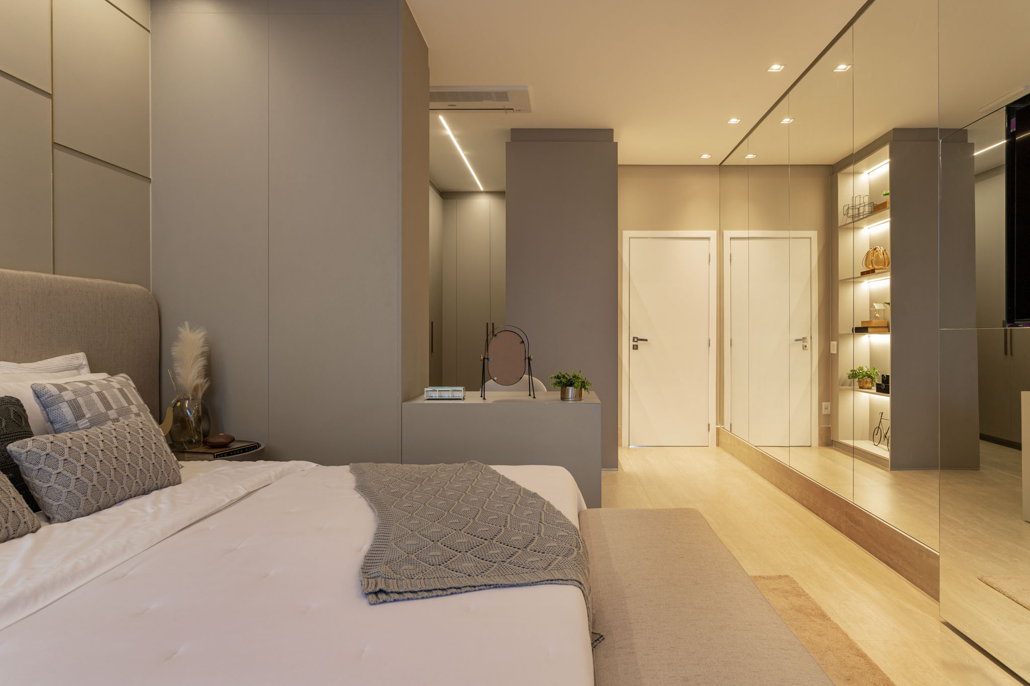Imagem Apartamento com 4 Quartos à Venda, 397 m²em Setor Bueno - Goiânia Imagem Apartamento com 4 Quartos à Venda, 397 m²em Setor Bueno - Goiânia