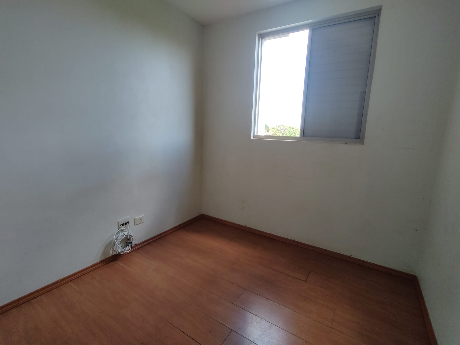 Imagem Apartamento com 3 Quartos à Venda, 64 m²em Cláudia - Londrina