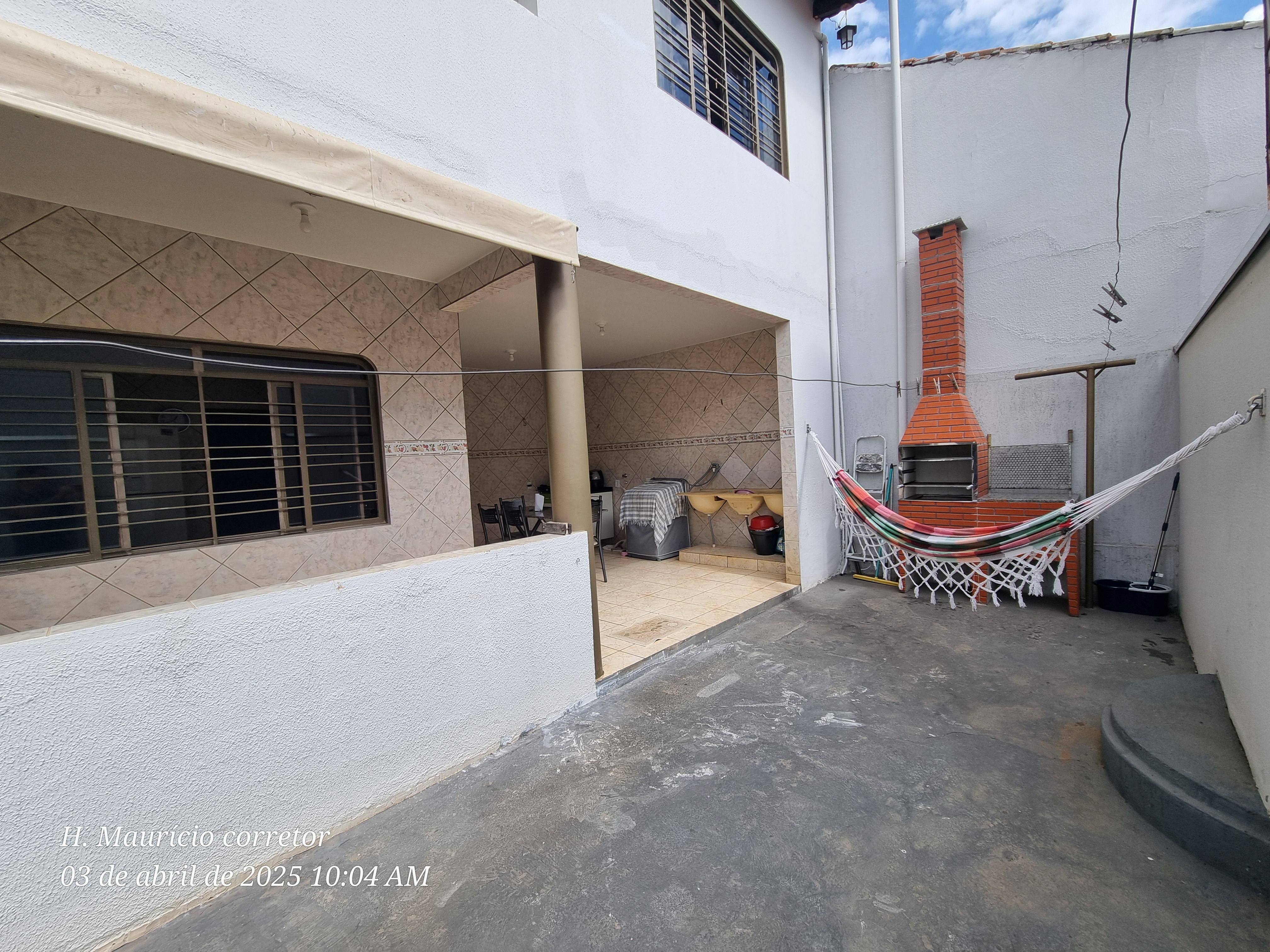 Imagem Sobrado com 4 Quartos à Venda, 250 m² em Setor Jaó - Goiânia Imagem Sobrado com 4 Quartos à Venda, 250 m² em Setor Jaó - Goiânia