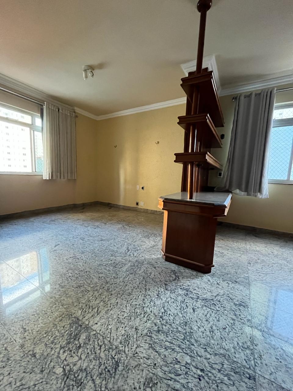 Imagem Apartamento com 4 Quartos à Venda, 240 m²em Umarizal - Belém Imagem Apartamento com 4 Quartos à Venda, 240 m²em Umarizal - Belém