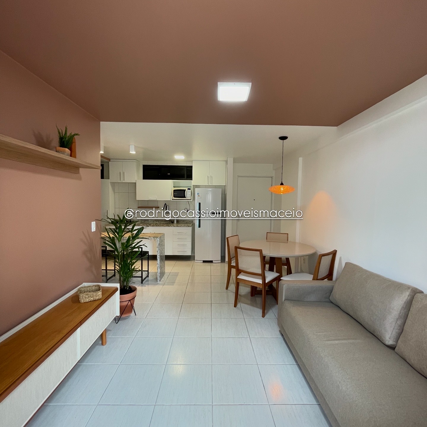 Imagem Apartamento com 1 Quarto para Alugar, 55 m² em Ponta Verde - Maceió Imagem Apartamento com 1 Quarto para Alugar, 55 m² em Ponta Verde - Maceió