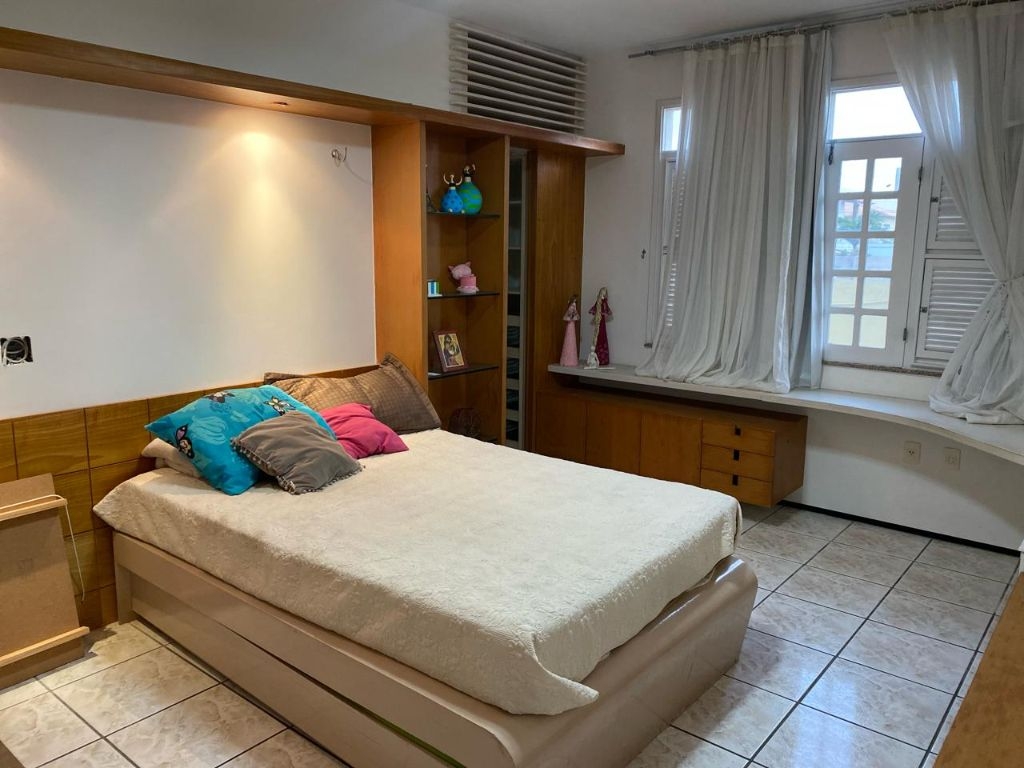 Imagem Casa com 5 Quartos para Alugar, 435 m²em Engenheiro Luciano Cavalcante - Fortaleza Imagem Casa com 5 Quartos para Alugar, 435 m²em Engenheiro Luciano Cavalcante - Fortaleza