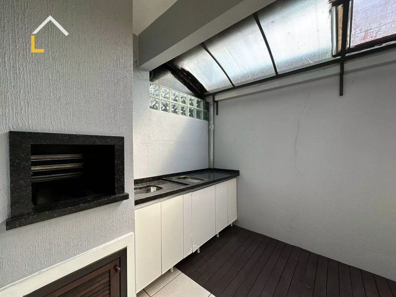 Imagem Casa com 3 Quartos à Venda, 120 m²em Floresta - Joinville Imagem Casa com 3 Quartos à Venda, 120 m²em Floresta - Joinville