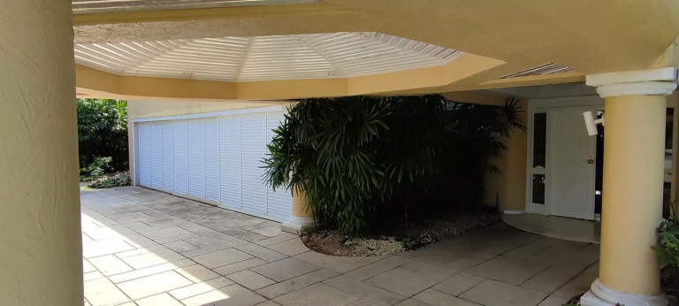 Imagem Casa de Condomínio com 5 Quartos à Venda, 1.008 m² em Barra da Tijuca - Rio de Janeiro