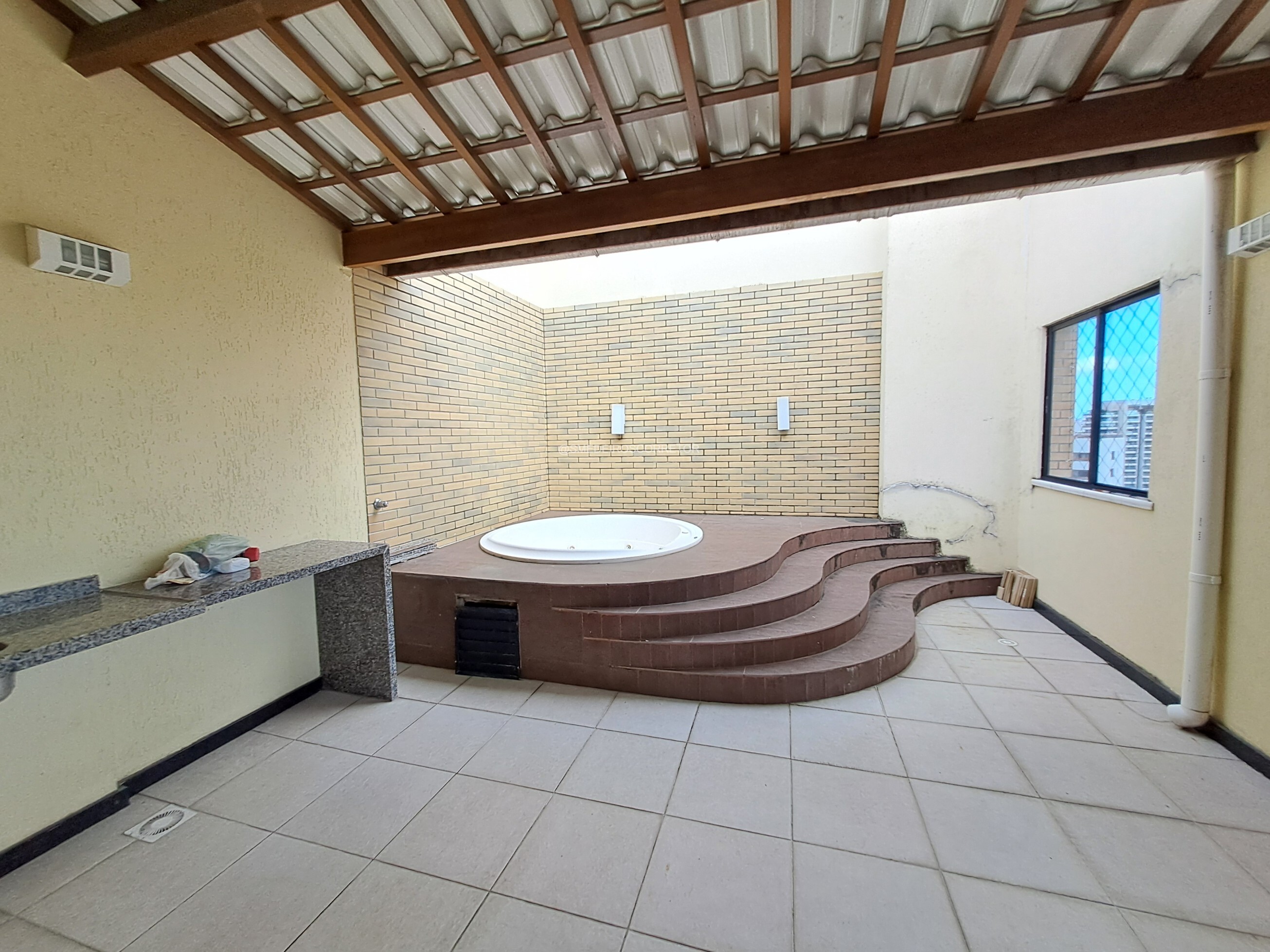 Imagem Cobertura com 2 Quartos à Venda, 103 m²em Meireles - Fortaleza