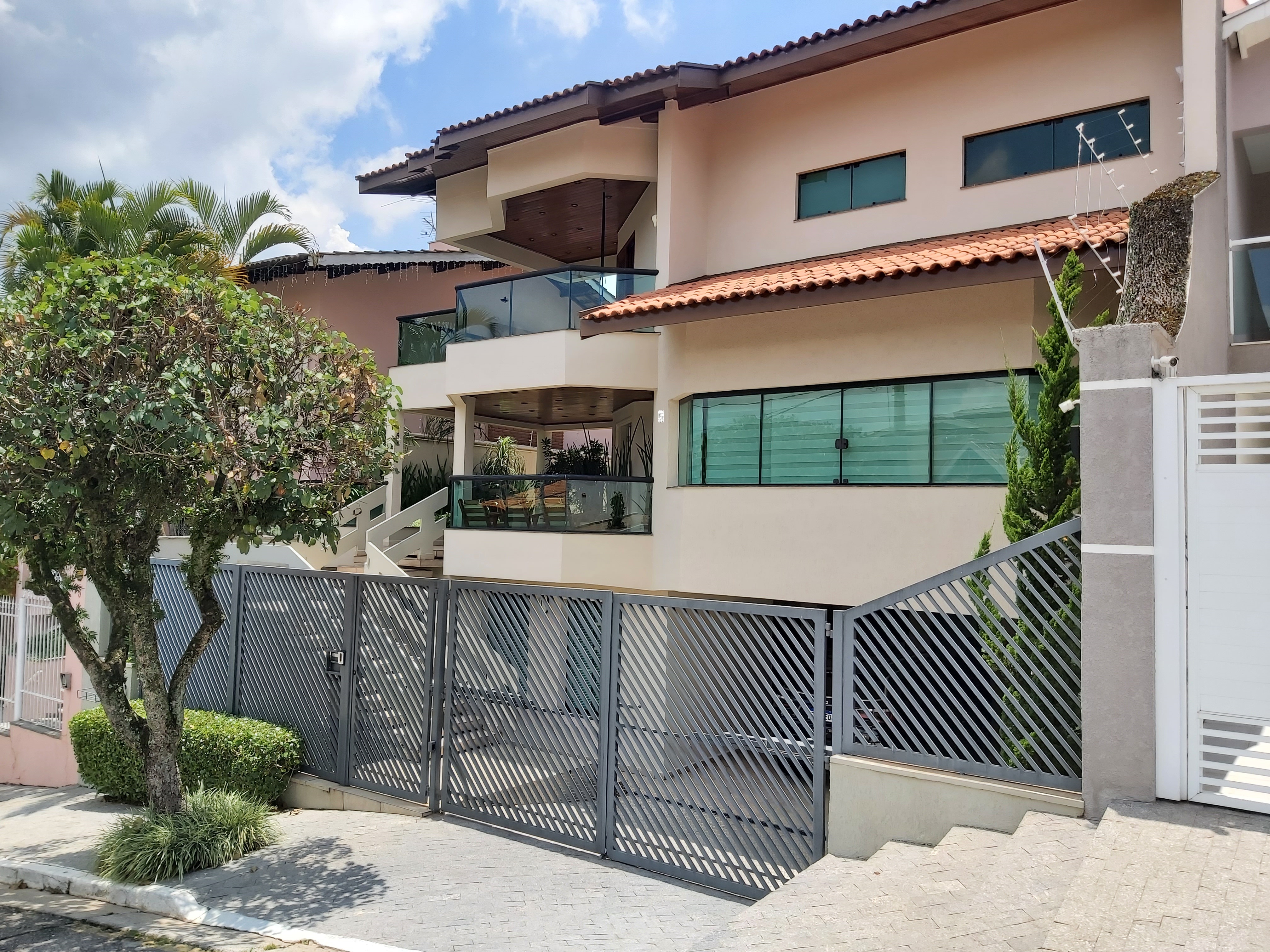 Imagem Sobrado com 3 Quartos à Venda, 339 m² em Taboão - São Roque
